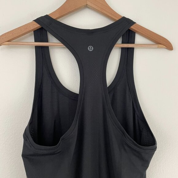 Lululemon Swiftly Tech Racerback 2.0 Black Tank Size 8 - Picture 4 of 5